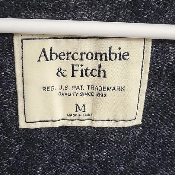 Abercrombie & Fitch Chenille Embroidered Moose Emblem Cardigan - Picture 2 of 9